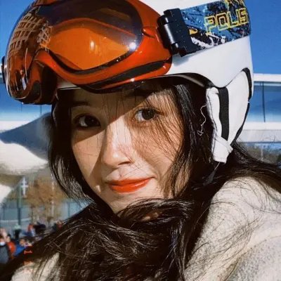 一个女王的少女时代 焦点图